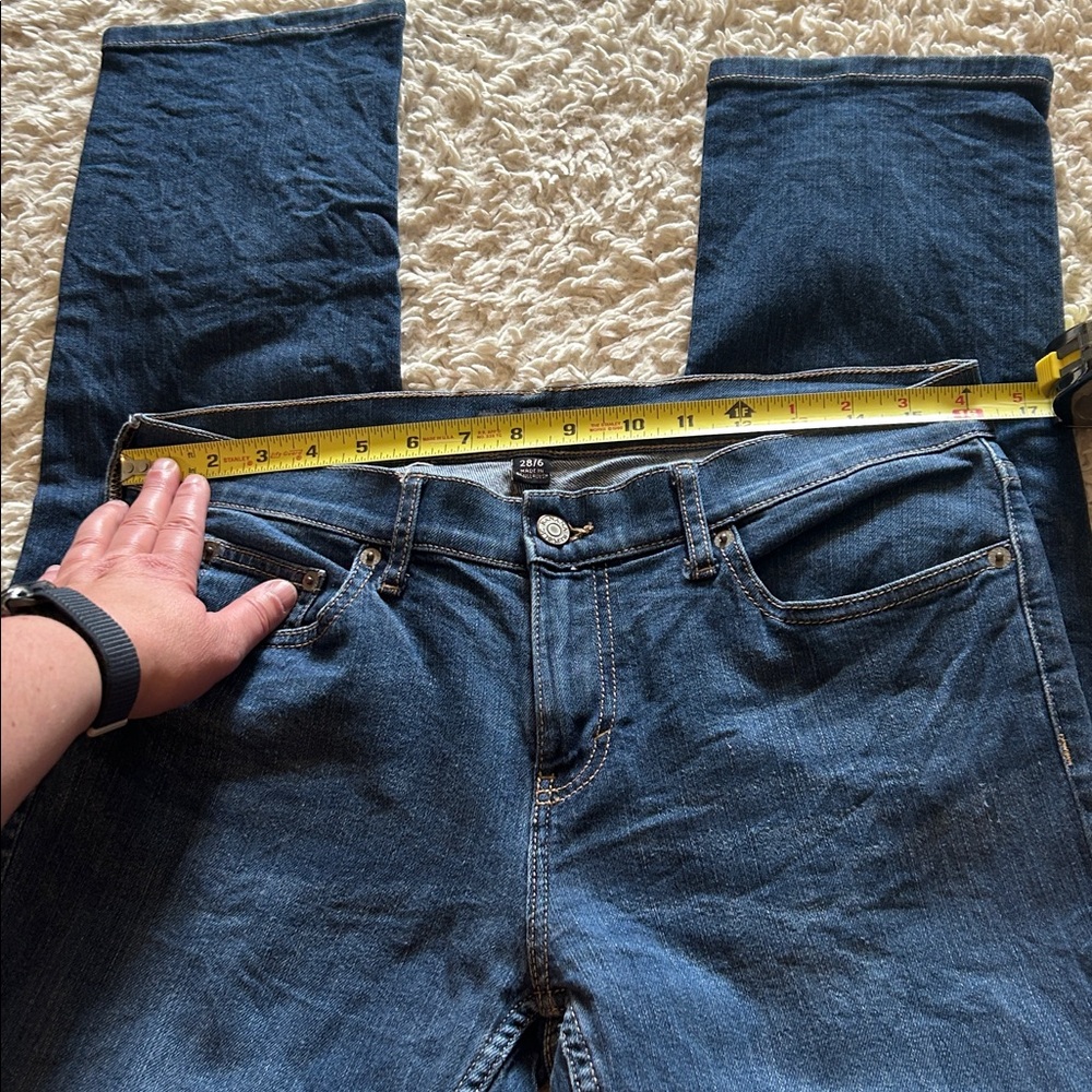 Banana Republic Girlfriend Jean in Blue. Size 6/28 - Picture 7 of 8